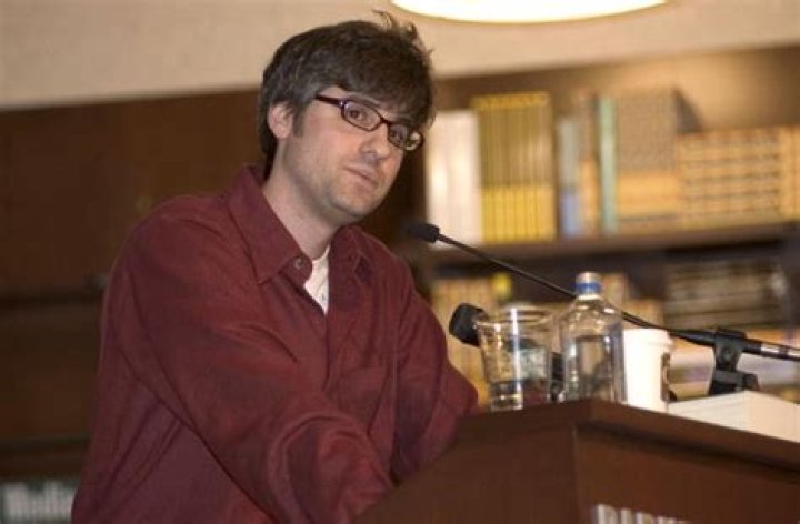 Mo Rocca Net Worth