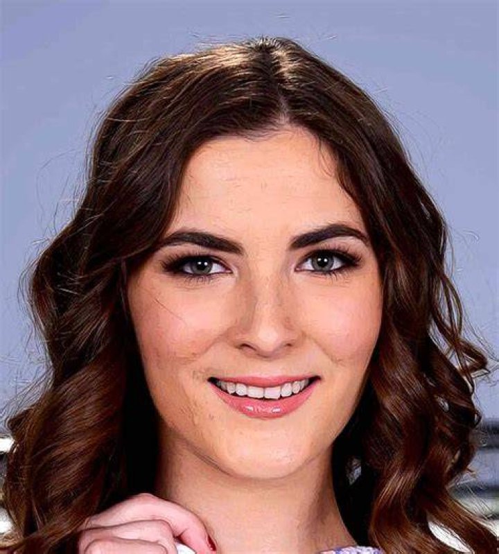 Molly Ryman Net Worth
