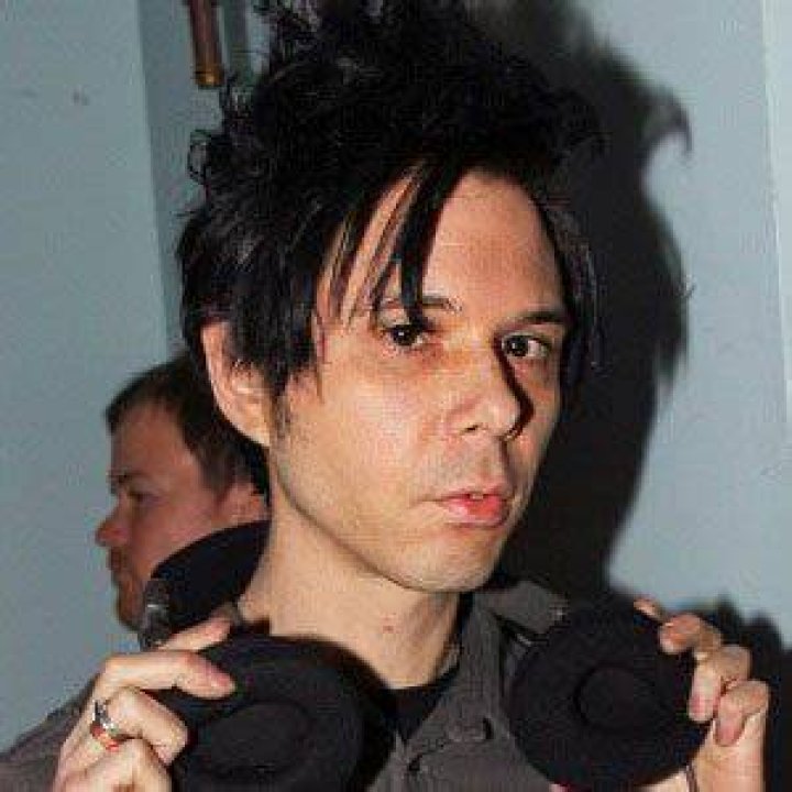 Nick Zinner Net Worth