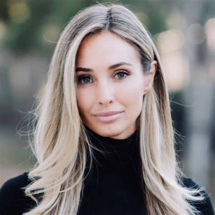 Ninon Aprea Net Worth