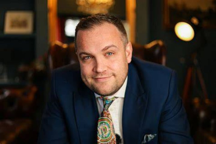 Oberon Sinclair Net Worth