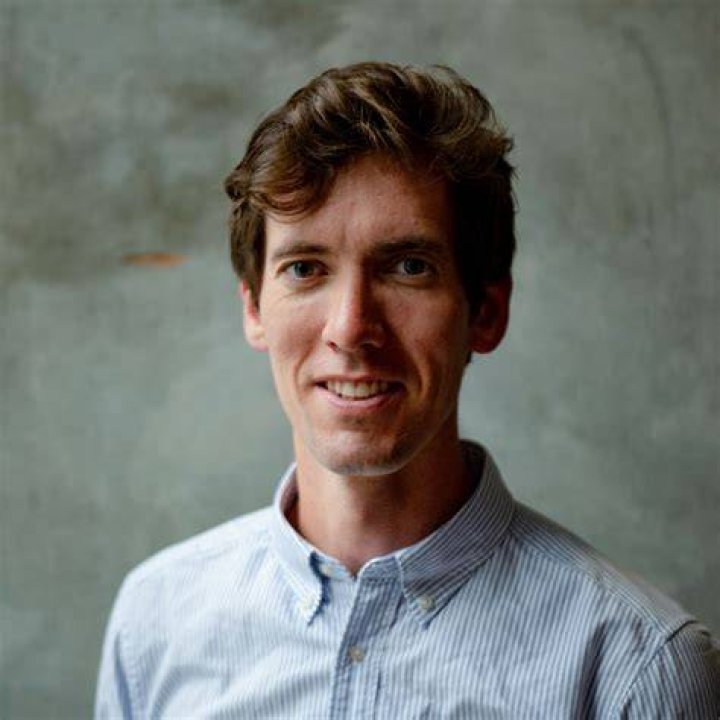 Peter Stuart Net Worth