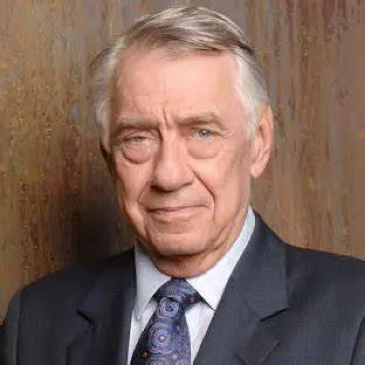 Philip Baker Hall Net Worth