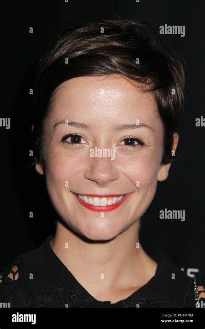 Phoebe Neidhardt Net Worth