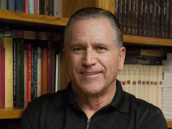 Raul Ries Net Worth