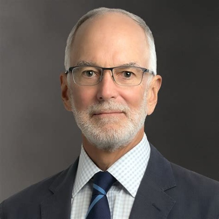 Robert Guy Scully Net Worth