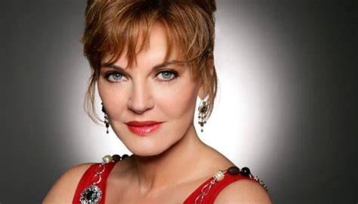 Robin Riker Net Worth