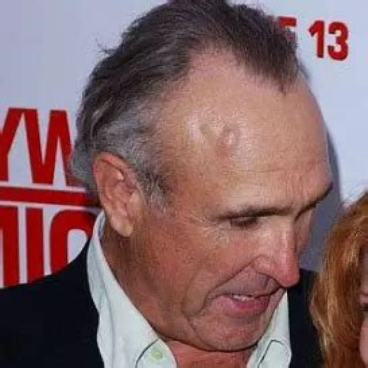 Ron Shelton Net Worth