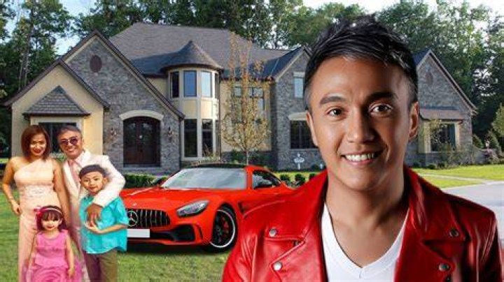 Salvador Pineda Net Worth