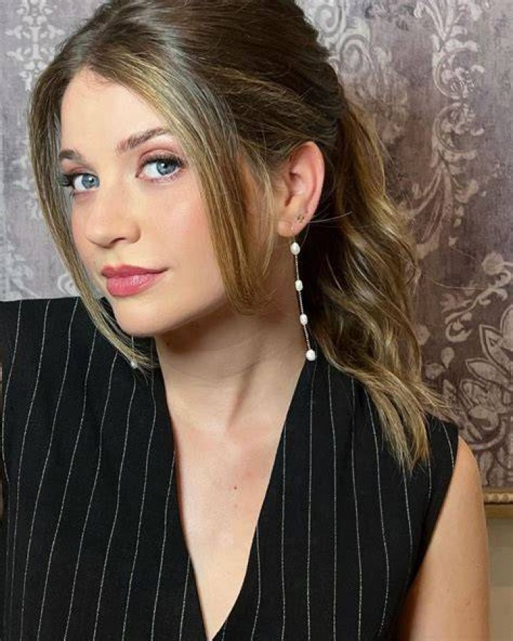Sarah Fisher Blythe - Net Worth 2018, Bio & Wiki