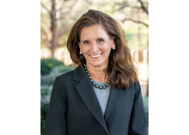 Sarah Gibbons Net Worth