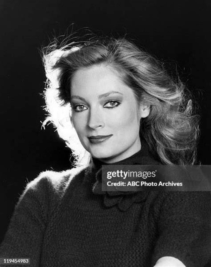 Sharon Wyatt Net Worth