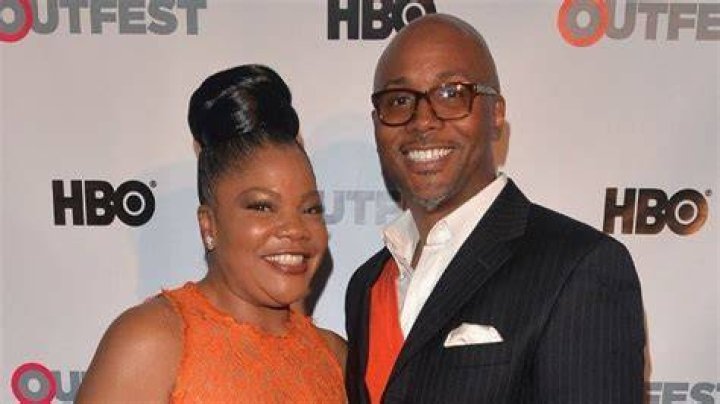 Sidney Hicks Net Worth