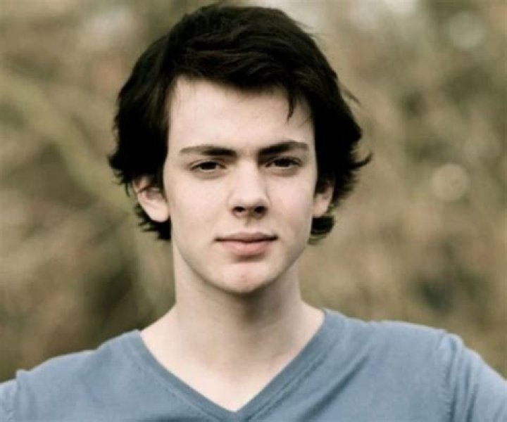 Skandar Keynes Net Worth