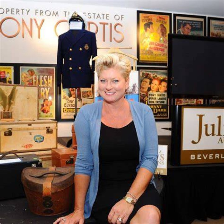 Sophie Lane Curtis Net Worth