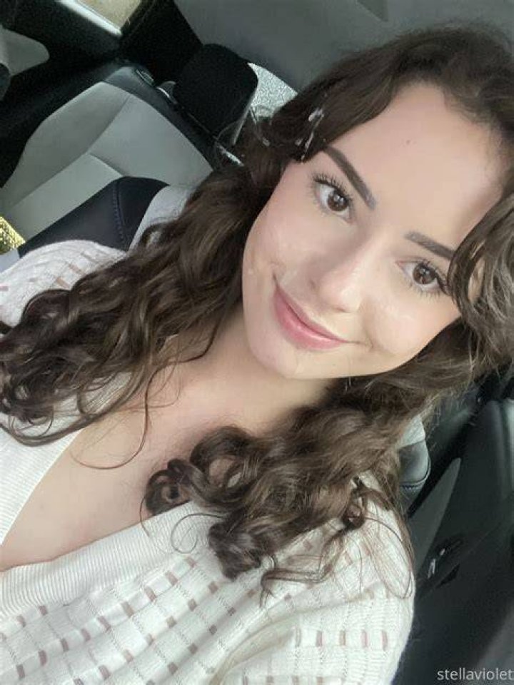 Stella Interlenghi Net Worth