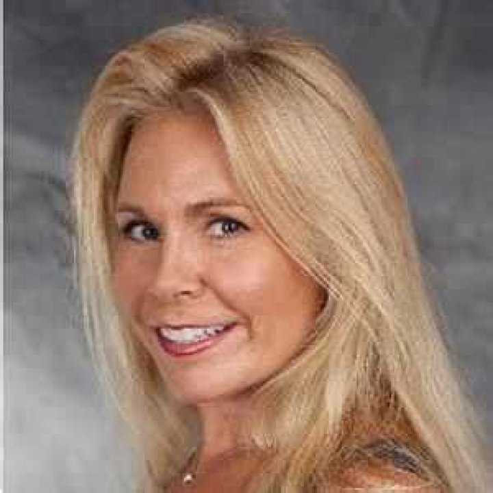 Stephanie Bentley Net Worth
