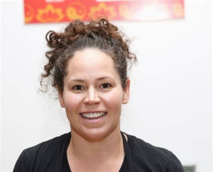 Stephanie Izard Net Worth