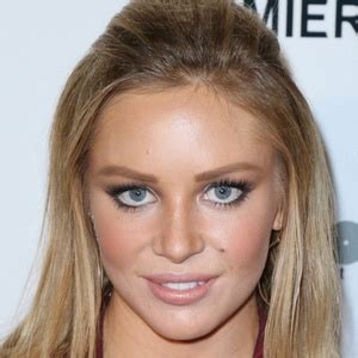 Tara Holt Net Worth