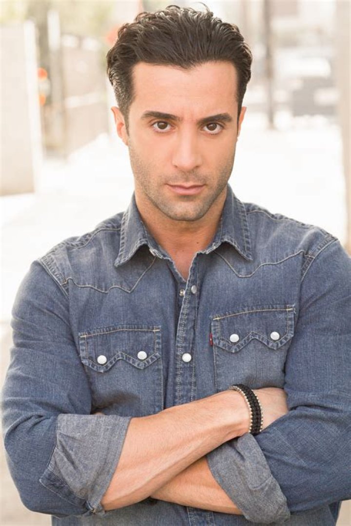 Vincent Oshana Net Worth