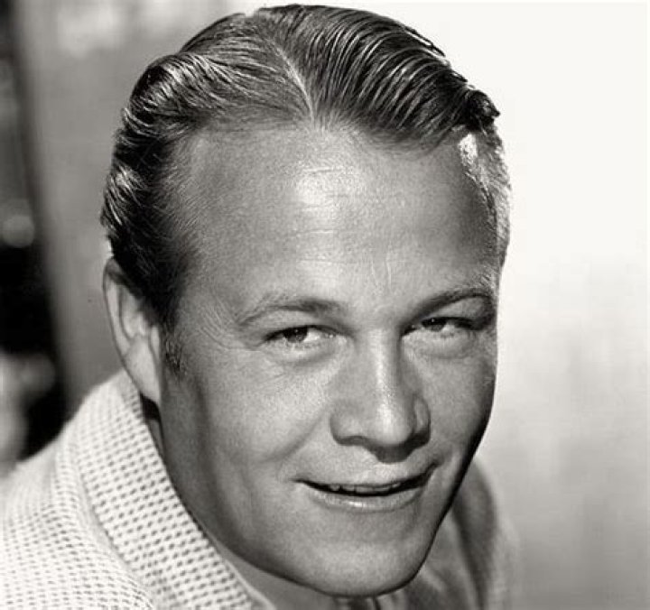 Wayne Morris Net Worth