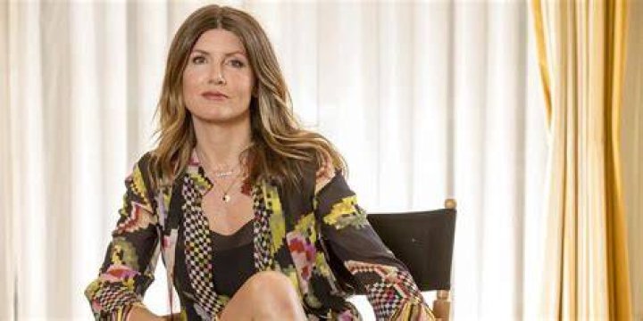 What is net worth of Sharon Horgan, from “Motherland”? Her Wiki: Husband, Salary, Bio
