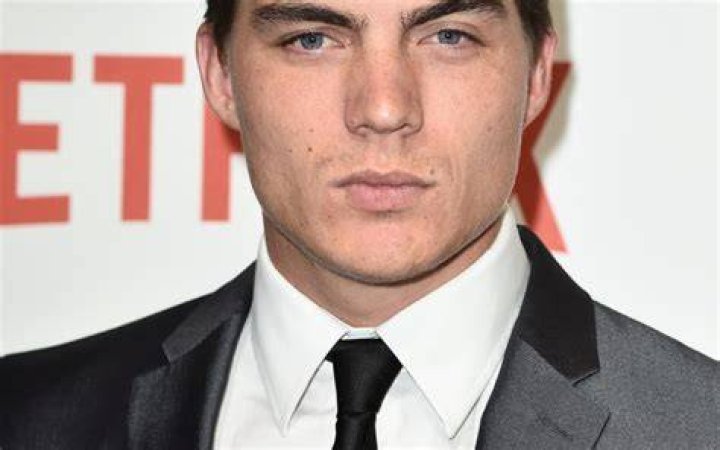 Zane Holtz Net Worth