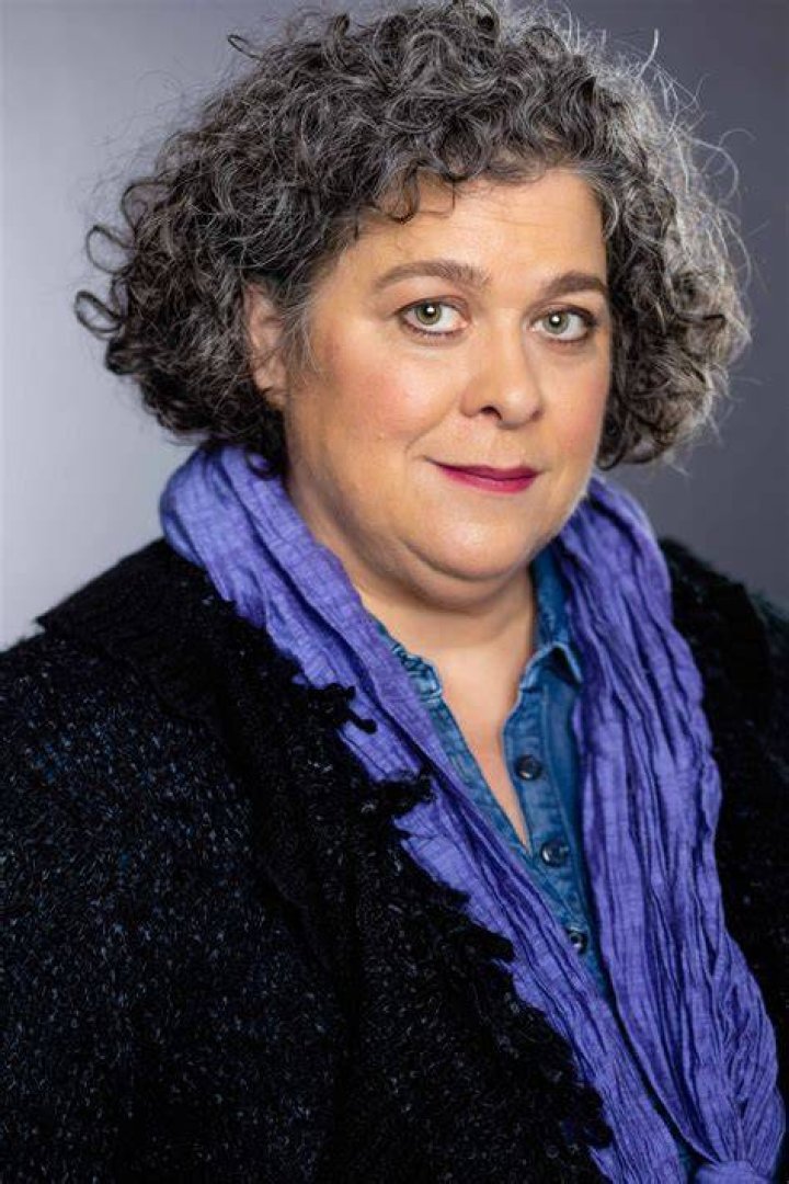Zele Avradopoulos Net Worth